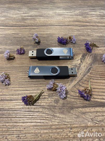 USB накопитель AMA 16 GB