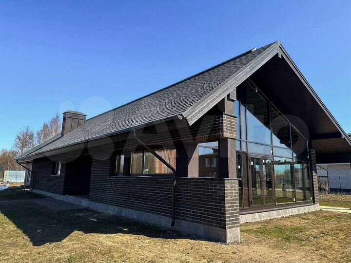 Коттедж 141,8 м² на участке 12 сот.