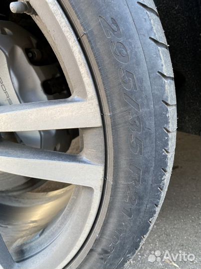 Pirelli P Zero 295/35 R21 103Y