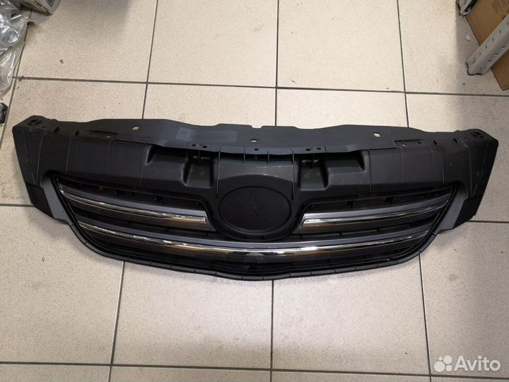 Решетка радиатора corolla 10-13