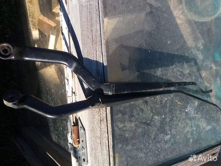 Поводок стеклоочистителя Nissan Almera N16 2003