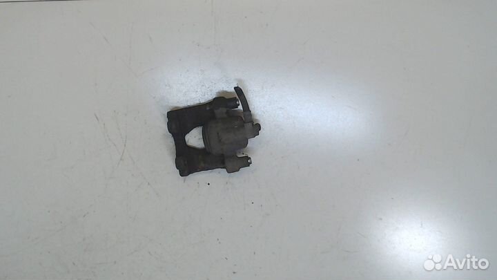 Суппорт Chrysler Voyager, 2005