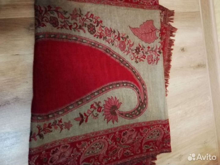 Шарфы и палантины