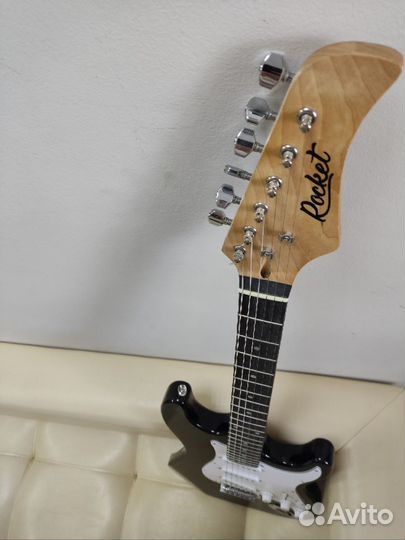 Электрогитара новый стратокастер Rocket