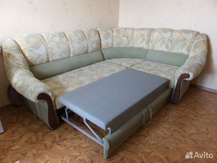 Уголок для зала