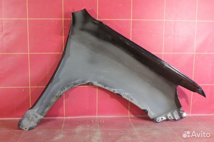 Крыло переднее левое Toyota Land Cruiser Prado