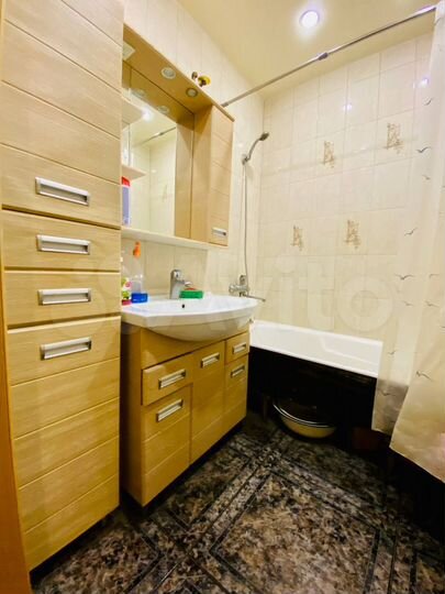 2-к. квартира, 53 м², 1/5 эт.