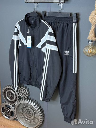 Спортивный костюм мужской Adidas весенний
