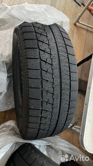Bridgestone Blizzak VRX3 215/55 R16
