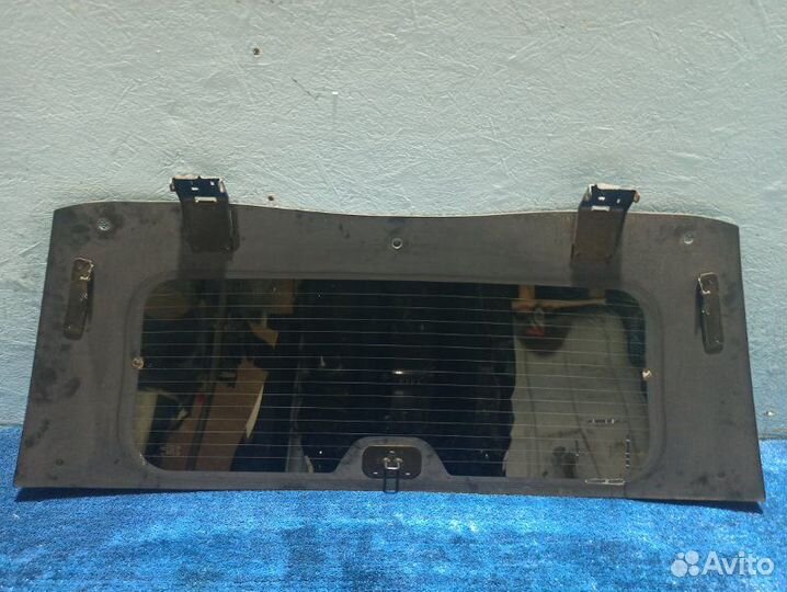 Стекло заднее Cadillac Escalade 3