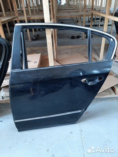 Дверь боковая задняя левая Volkswagen Passat B6