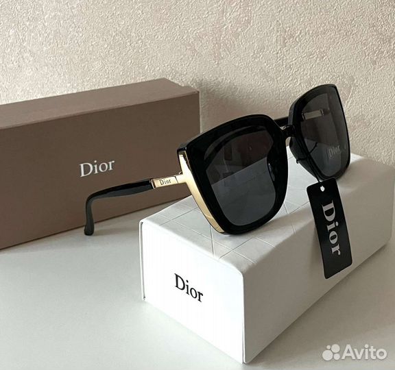 Солнцезащитные очки dior