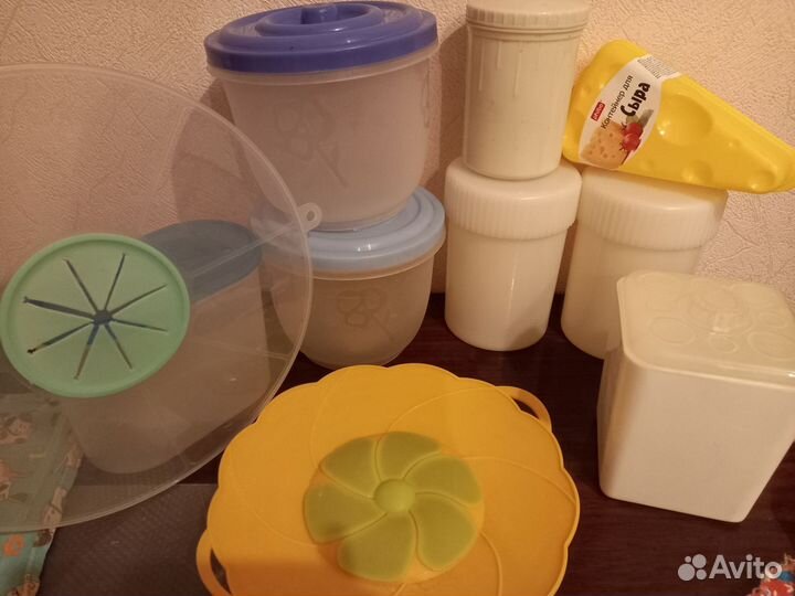 Контейнер 10 штук и 2 крышки + кувшин