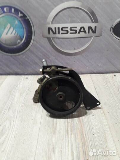 Насос гур гидроусилителя руля Nissan almera N16