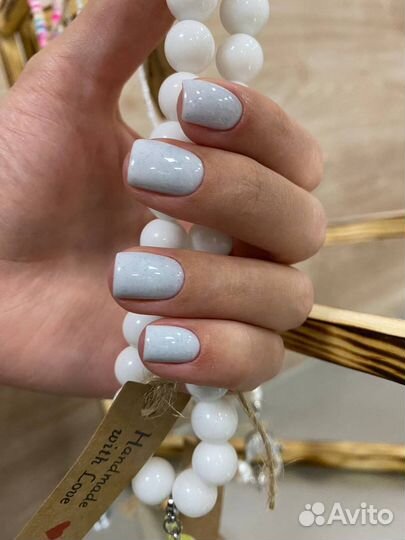 Модель на маникюр