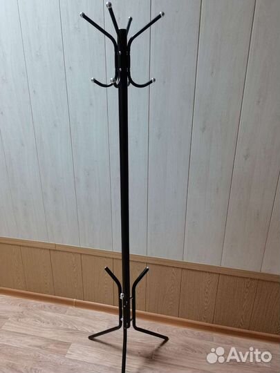 Вешалка для одежды напольная