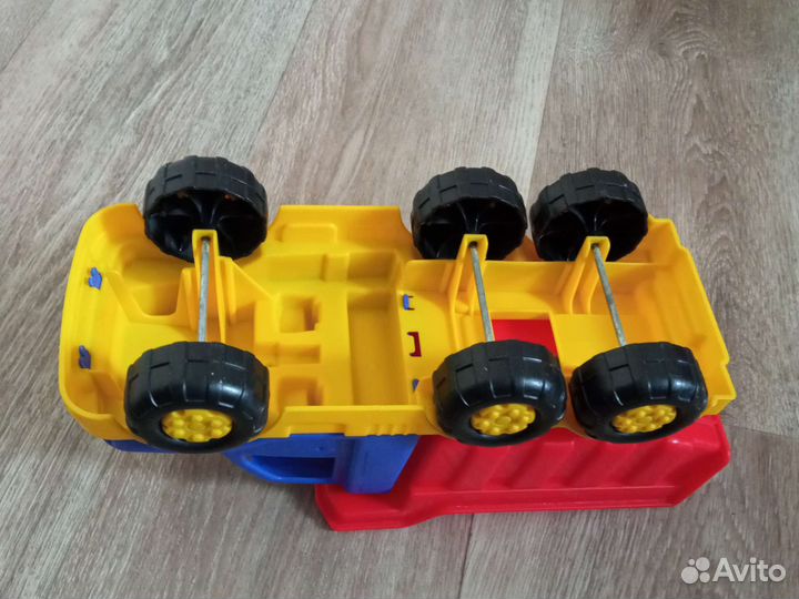 Детский грузовик
