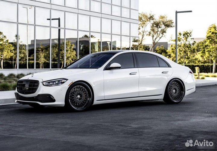 Кованые диски в стиле HRE для Mercedes S-class R22