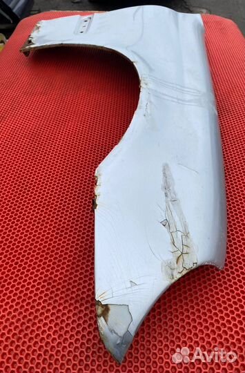 Крыло правое Mercedes Benz W203 под ремонт