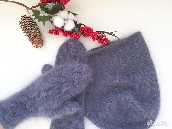 Комплект шапка и варежки