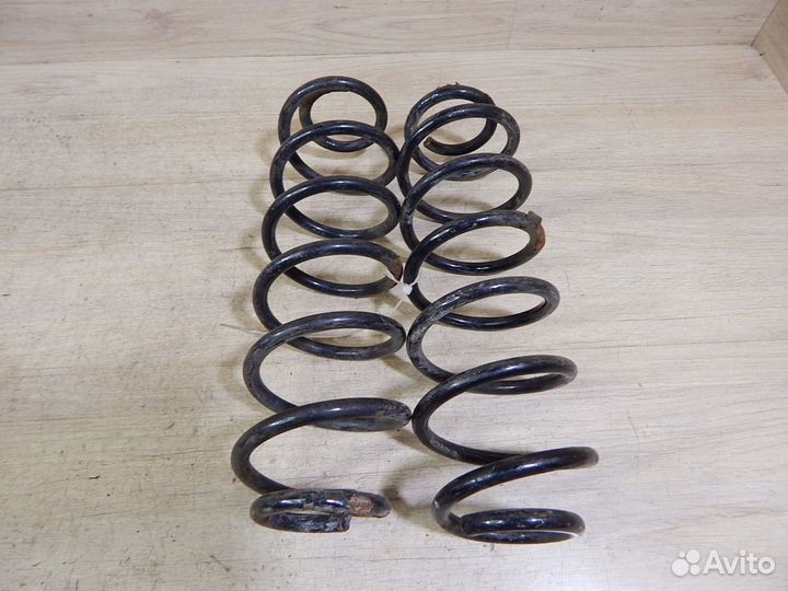 Пружины задние VW Golf 4 хетчбек