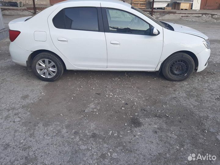 Renault Logan 1.6 МТ, 2020, битый, 60 200 км