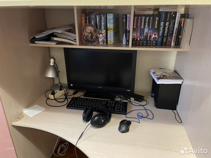 Компьютерный стол-кровать-шкаф