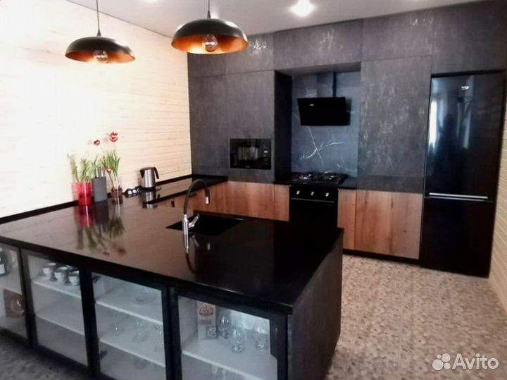 Кухня под потолок