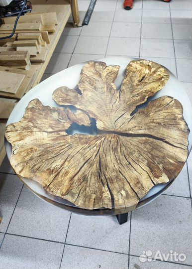 Стол из Эпоксидки и слэба от изготовителя