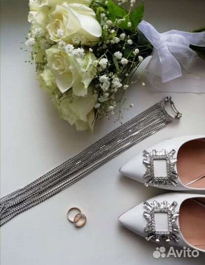 Заколка для волос со стразами