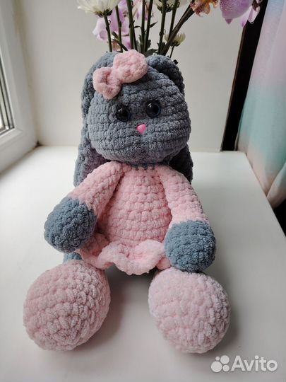 Вязаный зайка ручная работа