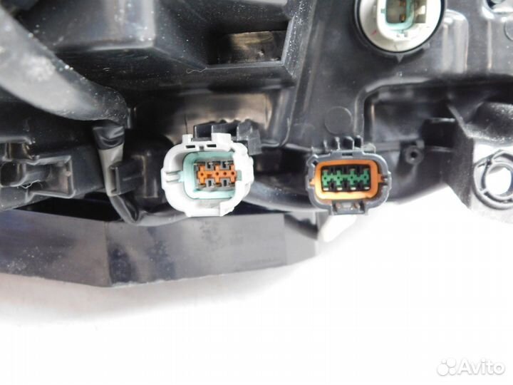 Фара левая Nissan X-Trail