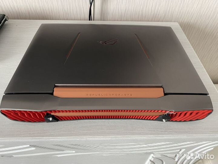 Игровой ноутбук Asus ROG G752