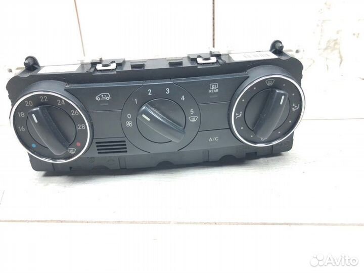 Блок управления климат-контролем Mercedes-Benz