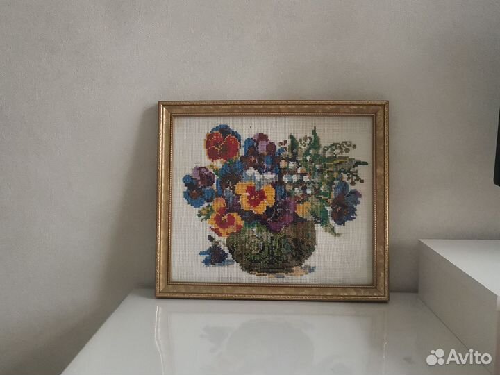 Картина вышитая крестом готовая работа