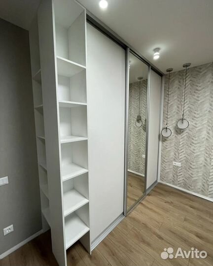 Шкаф в прихожую