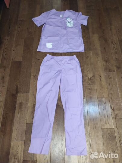 Медицинский костюм женский 48 размер с шапочкой