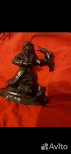 Статуэтка 