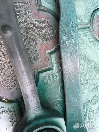 Рычаги передние не mercedes 203