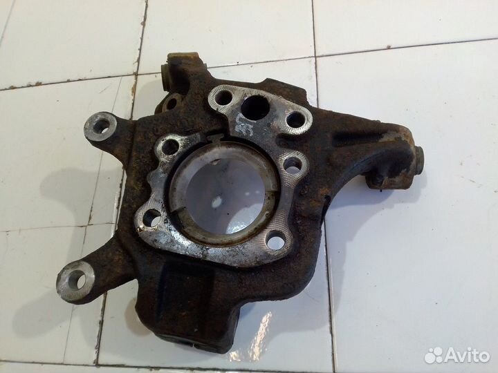 Кулак поворотный задний правый (Infiniti QX60)