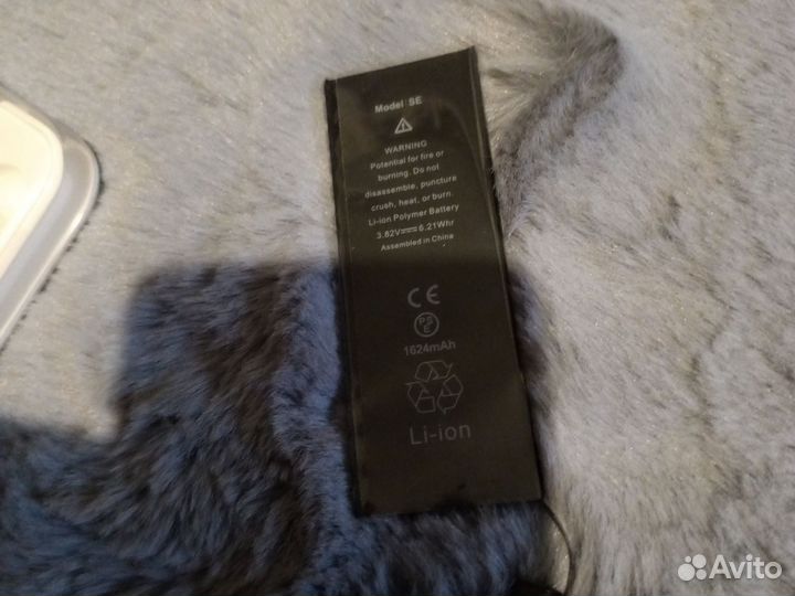 Запчасти на iPhone se