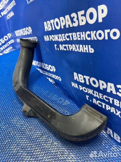 Воздуховод Ford Fusion хэтчбек 2008