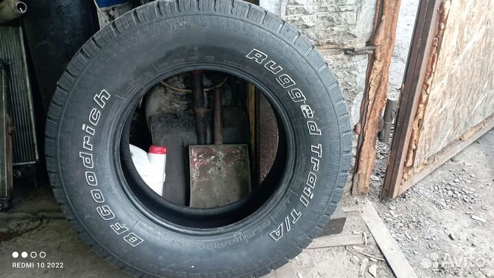 Bridgestone Blizzak LT 245/75 R17