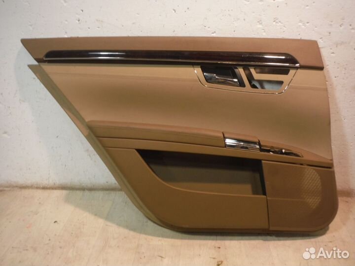 Обшивки двери задних Mercedes S W221 2011