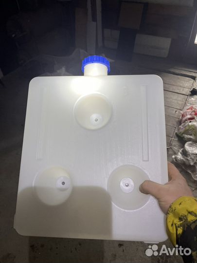 Бак пластиковый для автономки