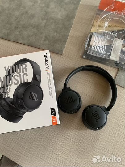 Наушники JBL