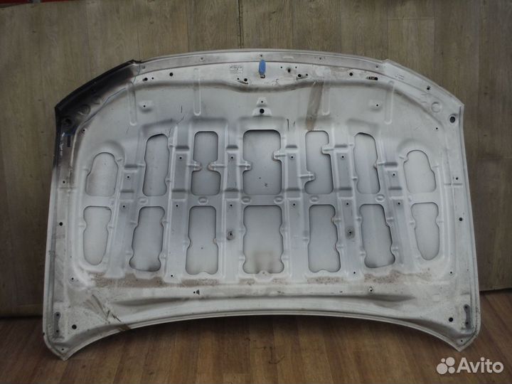 Капот №40 Toyota Land Cruiser 200 2008