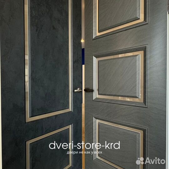 Зеленые двери