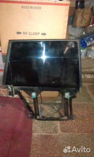 Стекло с рамкой заднее правое для Porsche Cayenne