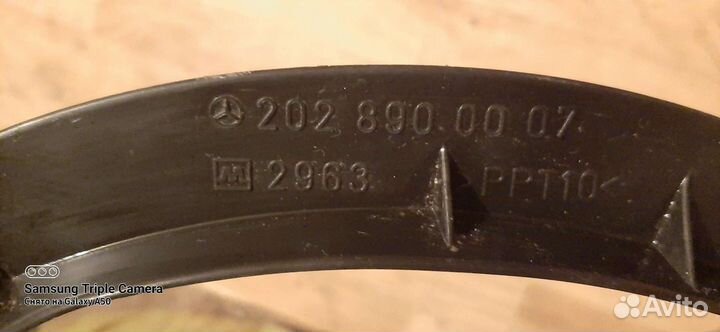 Крепление запасного колеса багажника